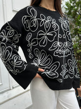 Nakışlı Oversize Yumuşak Dokulu Şardonlu Triko Kazak 2626 - Siyah